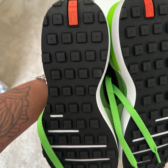 Brand New Nike Never worn 5.5 boys Offers are welcomed - Picture 2 of 7